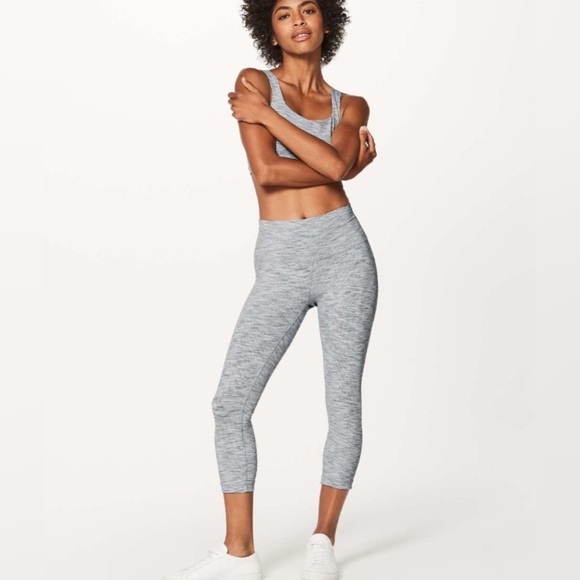 Lululemon Wunder Under Crop (Hi-Rise) Full-On Luxtreme 21" Women's 6 - Picture 1 of 11